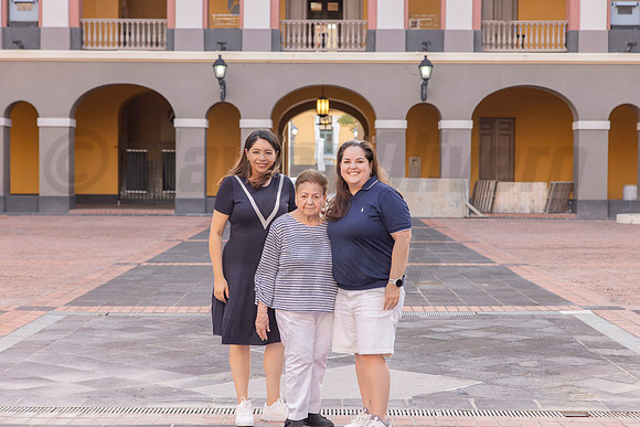 013-Belkys Family