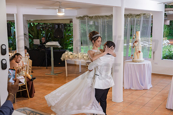 374-Keniel & Genilys