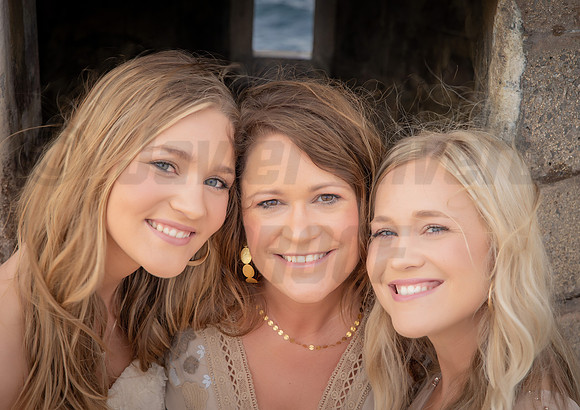 065-Tina Family