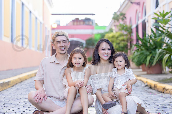134-Jenny Family
