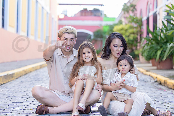 128-Jenny Family