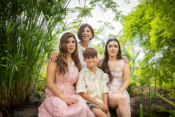 320-Natalie-Jon-Family