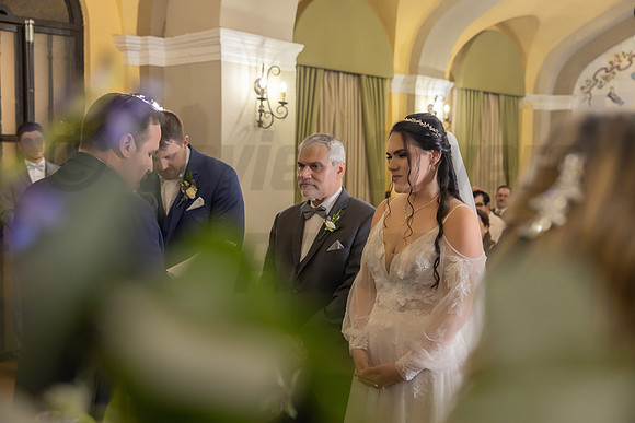 323-Valeria & Carlos