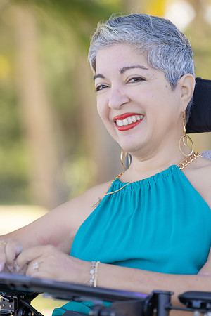 010-ELIZABETH SERRANO