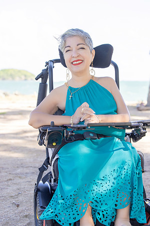 013-ELIZABETH SERRANO
