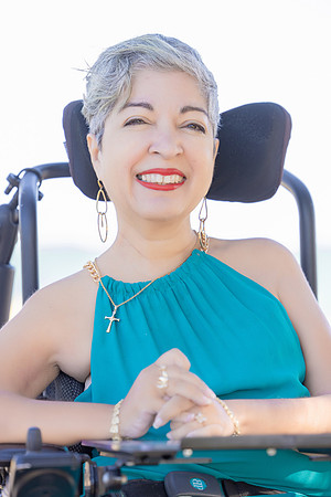 015-ELIZABETH SERRANO