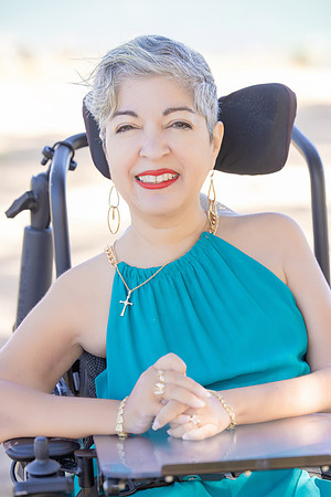 017-ELIZABETH SERRANO
