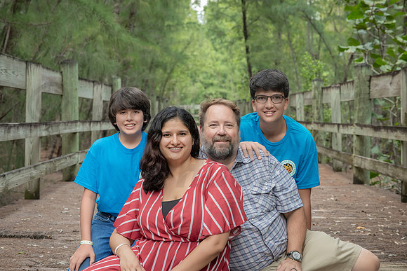 077-SARA FAMILY