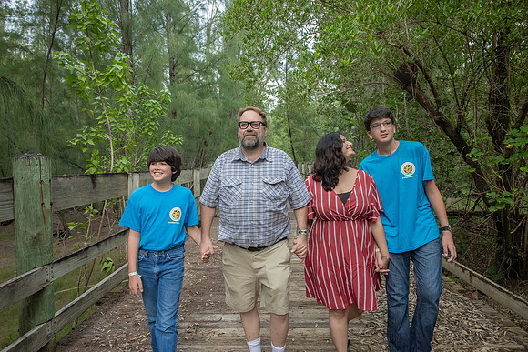 102-SARA FAMILY