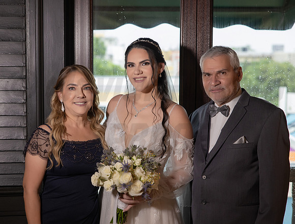 220-Valeria & Carlos
