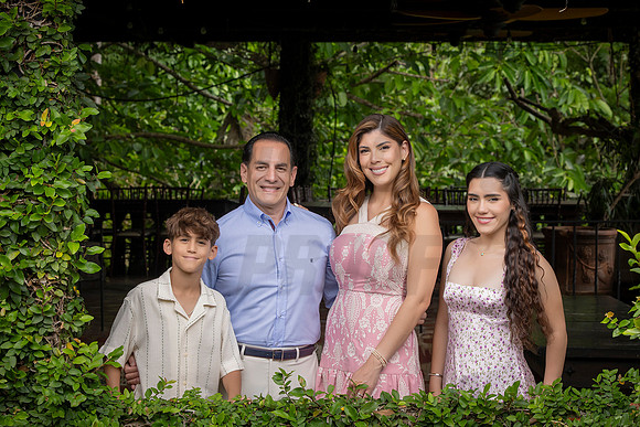 031-Natalie-Jon-Family