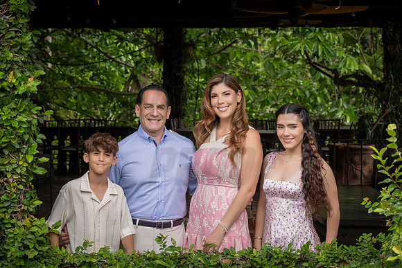 033-Natalie-Jon-Family