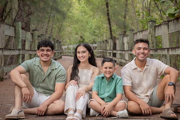 032-Vanessa Family