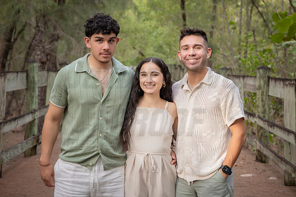 039-Vanessa Family