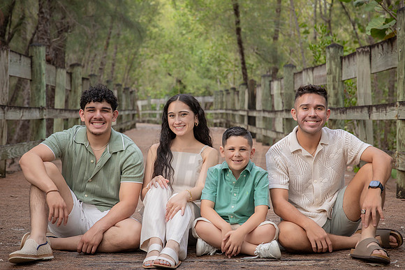 031-Vanessa Family