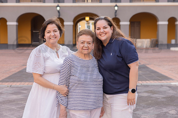 019-Belkys Family