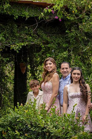 025-Natalie-Jon-Family