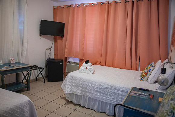 021-Vqs Tropical Guest House