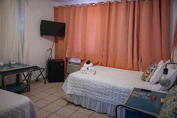 022-Vqs Tropical Guest House