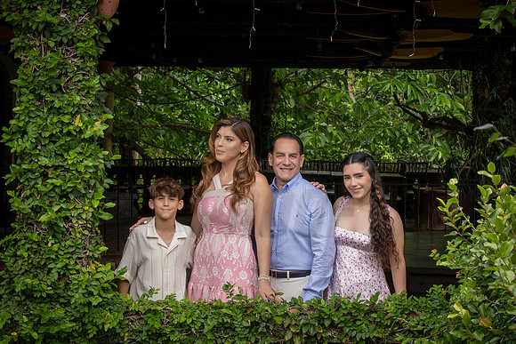 030-Natalie-Jon-Family