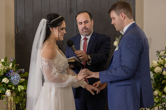 369-Valeria & Carlos